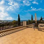 Sea View With Private Pool In Coral Bay