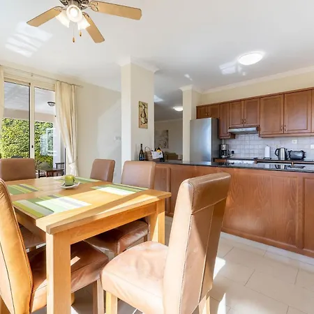 Sea View With Private Pool In Coral Bay 빌라