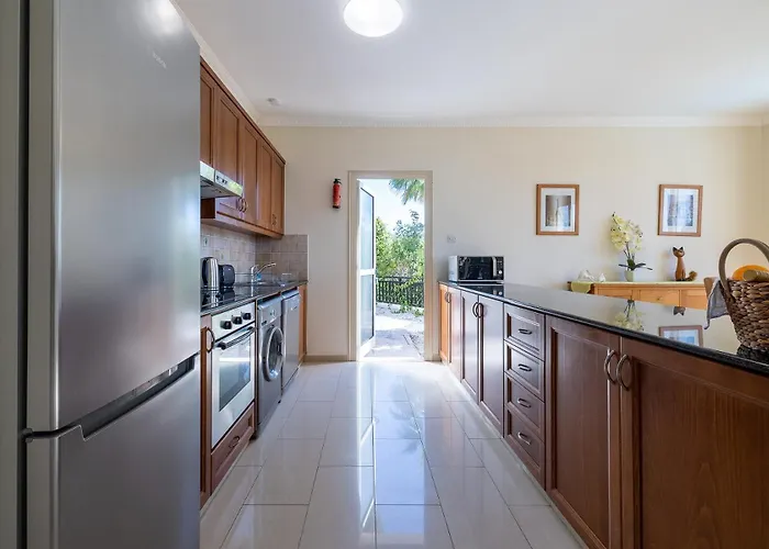 Sea View With Private Pool In Coral Bay Vila *