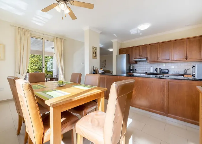 Sea View With Private Pool In Coral Bay Vila