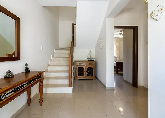 Sea View With Private Pool In Coral Bay Paphos