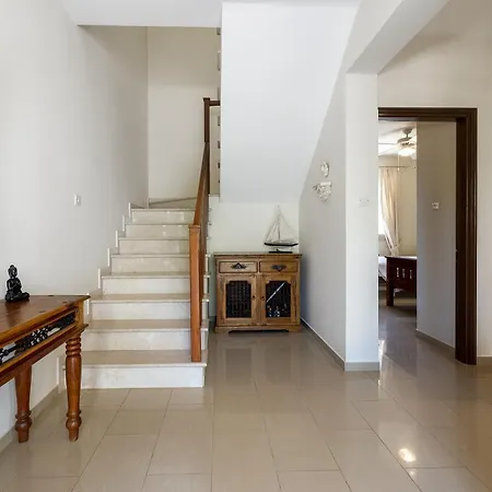 Sea View With Private Pool In Coral Bay Paphos